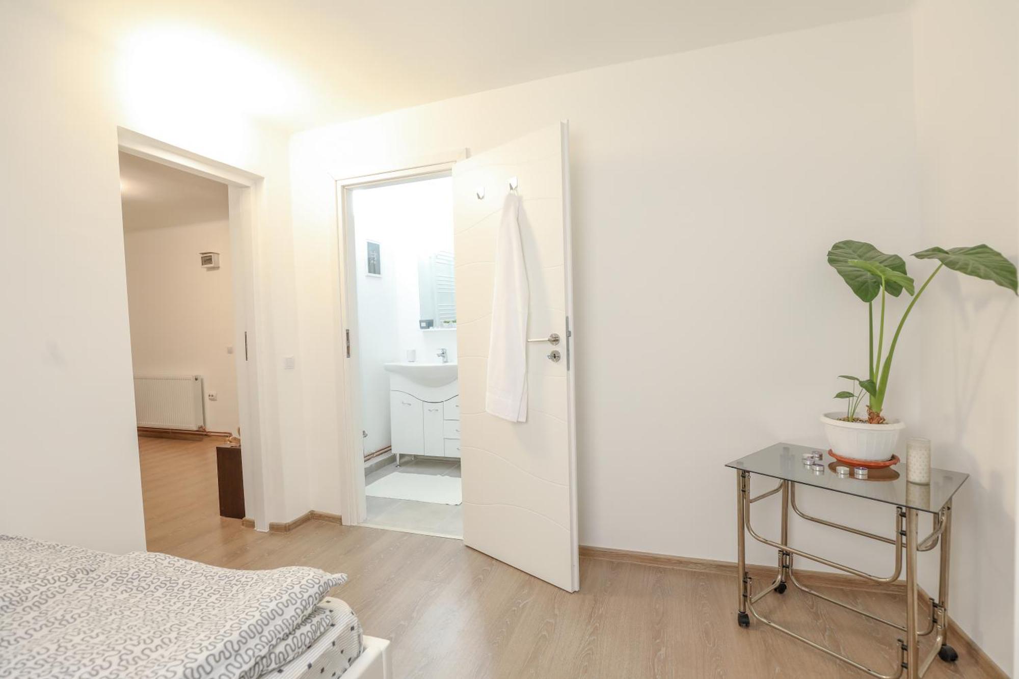 Sub-Level Urban Apartment Cluj-Napoca Extérieur photo