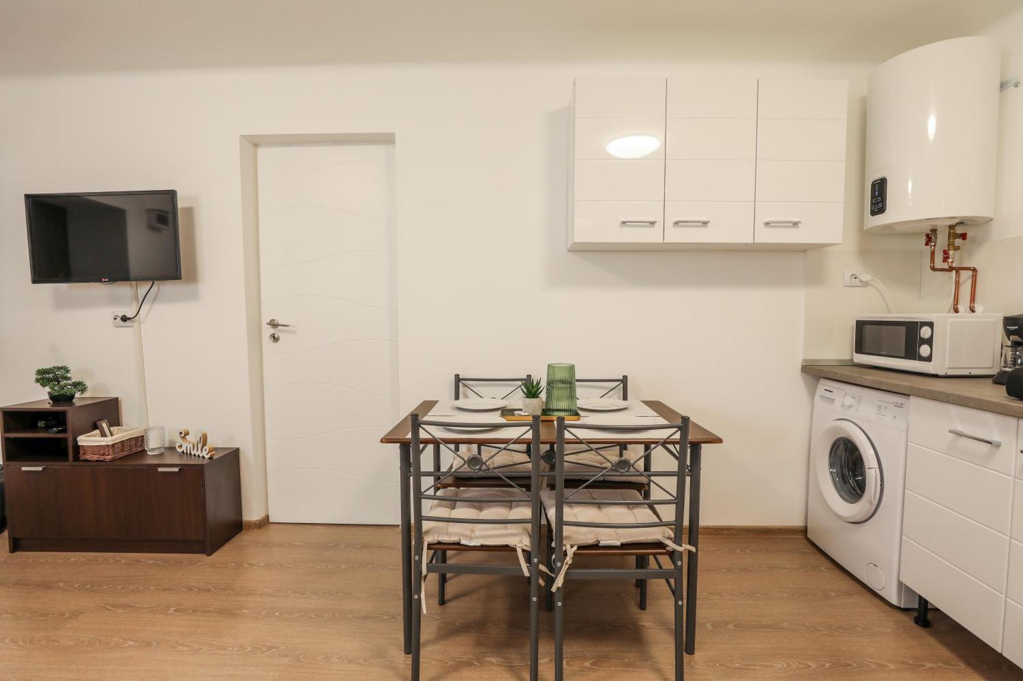 Sub-Level Urban Apartment Cluj-Napoca Extérieur photo
